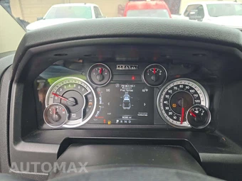 2023 Ram 1500 Classic SLT Crew Cab Short Bed - miniatura 6