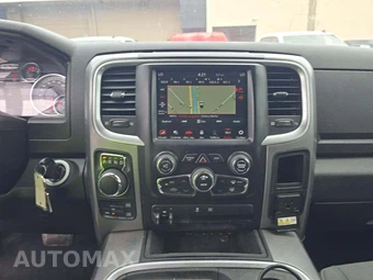 2023 Ram 1500 Classic SLT Crew Cab Short Bed - miniatura 7