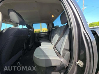 2023 Ram 1500 Classic SLT Crew Cab Short Bed - miniatura 10
