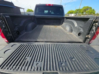 2023 Ram 1500 Classic SLT Crew Cab Short Bed - miniatura 11