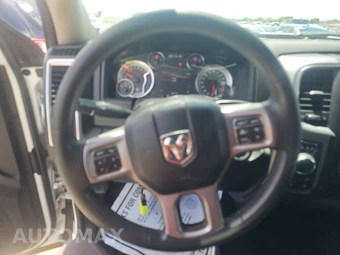 2023 Ram 1500 Classic SLT Crew Cab Short Bed - miniatura 10