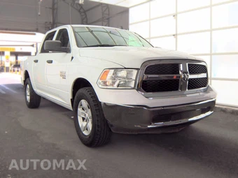 2023 Ram 1500 Classic SLT Crew Cab Short Bed - miniatura 3