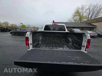 2023 Ram 1500 Classic SLT Crew Cab Short Bed - miniatura 11