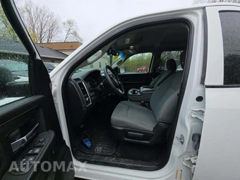 2023 Ram 1500 Classic SLT Crew Cab Short Bed - miniatura 3