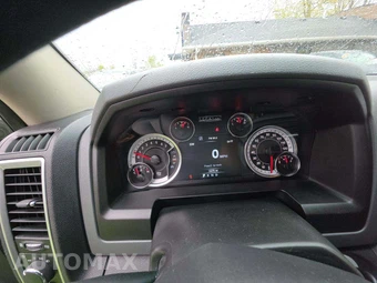 2023 Ram 1500 Classic SLT Crew Cab Short Bed - miniatura 6