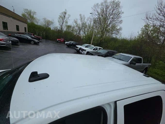 2023 Ram 1500 Classic SLT Crew Cab Short Bed - miniatura 9