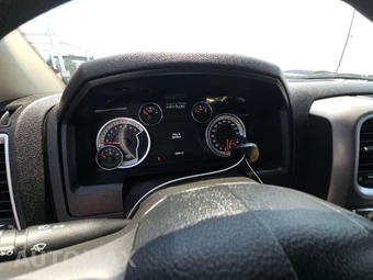 2023 Ram 1500 Classic SLT Crew Cab Short Bed - miniatura 12