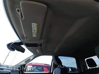 2023 Ram 1500 Classic SLT Crew Cab Short Bed - miniatura 19
