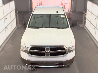 2023 Ram 1500 Classic SLT Crew Cab Short Bed - miniatura 2