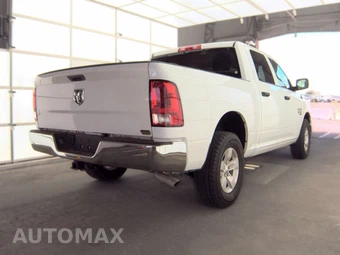 2023 Ram 1500 Classic SLT Crew Cab Short Bed - miniatura 4