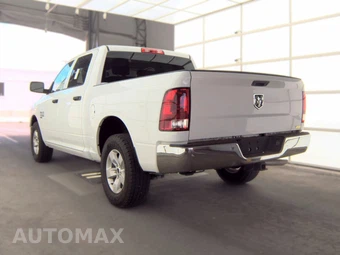 2023 Ram 1500 Classic SLT Crew Cab Short Bed - miniatura 6