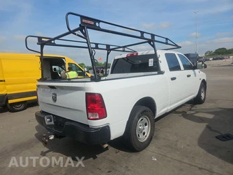 2023 Ram 1500 Classic Tradesman Crew Cab Medium Bed - miniatura 4