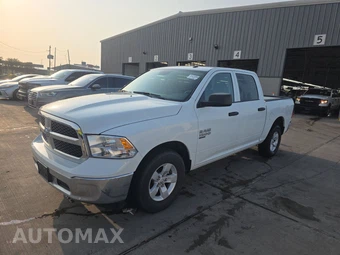 2023 Ram 1500 Classic Tradesman Crew Cab Short Bed - samochód z USA z aukcji Manheim, oferta Kup Teraz w AUTOMAX
