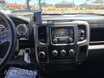 2023 Ram 1500 Classic Tradesman Extended Cab Medium Bed – miniatura 7