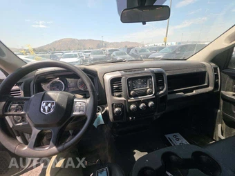 2023 Ram 1500 Classic Tradesman Extended Cab Medium Bed - miniatura 10