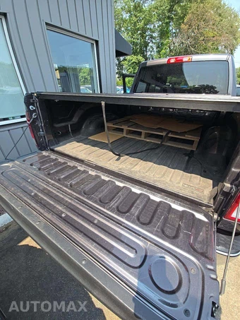 2023 Ram 1500 Classic Tradesman Extended Cab Medium Bed - miniatura 14