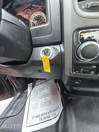 2023 Ram 1500 Classic Tradesman Extended Cab Medium Bed - miniatura 8
