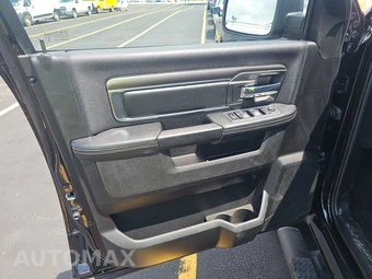 2023 Ram 1500 Classic Warlock Crew Cab Short Bed - miniatura 9