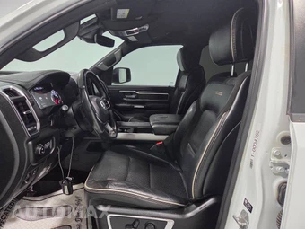 2023 Ram 1500 Laramie Crew Cab Extra Short Bed - miniatura 10