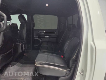 2023 Ram 1500 Laramie Crew Cab Extra Short Bed - miniatura 14