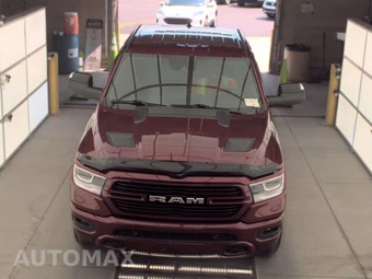 2023 Ram 1500 Laramie Crew Cab Medium Bed - miniatura 2