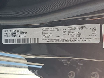 2023 Ram 1500 Laramie Crew Cab Medium Bed - miniatura 14