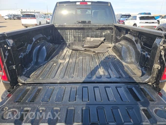 2023 Ram 1500 Laramie Crew Cab Medium Bed - miniatura 16
