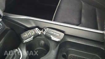 2023 Ram 1500 Laramie Crew Cab Medium Bed - miniatura 17