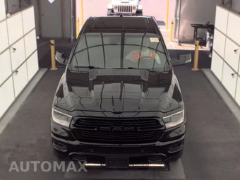 2023 Ram 1500 Laramie Crew Cab Medium Bed - miniatura 2