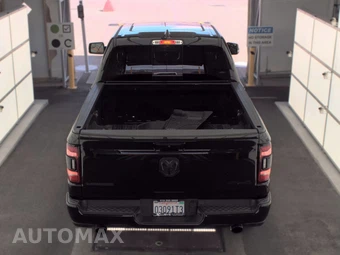 2023 Ram 1500 Laramie Crew Cab Medium Bed - miniatura 5