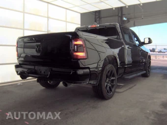 2023 Ram 1500 Laramie Crew Cab Medium Bed - miniatura 4