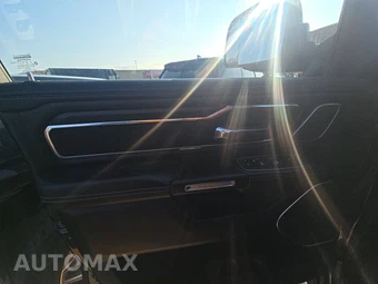 2023 Ram 1500 Laramie Crew Cab Medium Bed - miniatura 9