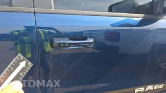 2023 Ram 1500 Laramie Crew Cab Medium Bed - miniatura 21