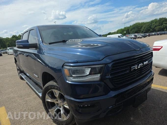 2023 Ram 1500 Laramie Crew Cab Medium Bed - miniatura 3