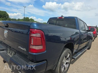 2023 Ram 1500 Laramie Crew Cab Medium Bed - miniatura 4