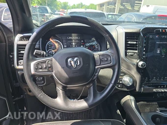 2023 Ram 1500 Laramie Crew Cab Medium Bed - miniatura 10