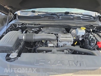 2023 Ram 1500 Laramie Crew Cab Medium Bed - miniatura 15