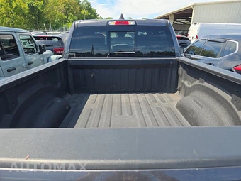2023 Ram 1500 Laramie Crew Cab Medium Bed - miniatura 16