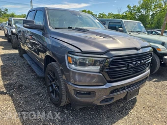 2023 Ram 1500 Laramie Crew Cab Medium Bed - miniatura 3