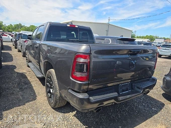 2023 Ram 1500 Laramie Crew Cab Medium Bed - miniatura 6