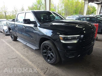 2023 Ram 1500 Laramie Crew Cab Medium Bed - miniatura 3