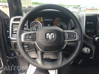 2023 Ram 1500 Laramie Crew Cab Medium Bed - miniatura 10