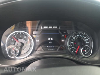 2023 Ram 1500 Laramie Crew Cab Medium Bed - miniatura 12