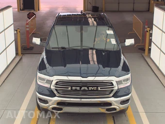 2023 Ram 1500 Laramie Crew Cab Medium Bed - miniatura 2
