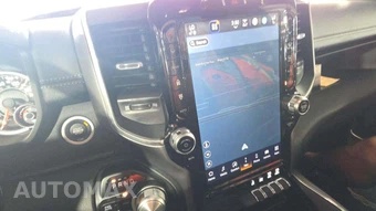 2023 Ram 1500 Laramie Crew Cab Medium Bed - miniatura 17