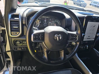 2023 Ram 1500 Laramie Crew Cab Medium Bed - miniatura 10