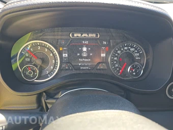 2023 Ram 1500 Laramie Crew Cab Medium Bed - miniatura 12