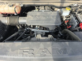 2023 Ram 1500 Laramie Crew Cab Short Bed - miniatura 15