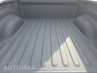 2023 Ram 1500 Laramie Crew Cab Short Bed - miniatura 16