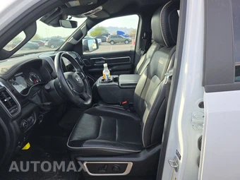 2023 Ram 1500 Laramie Crew Cab Short Bed - miniatura 7